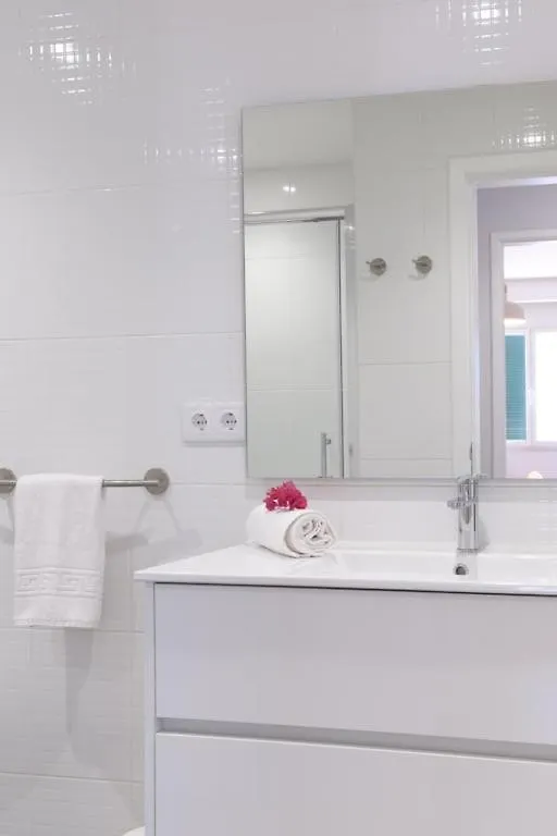 Guestready - Serenity By The Sea Near Funchal Bay דירה פונשל